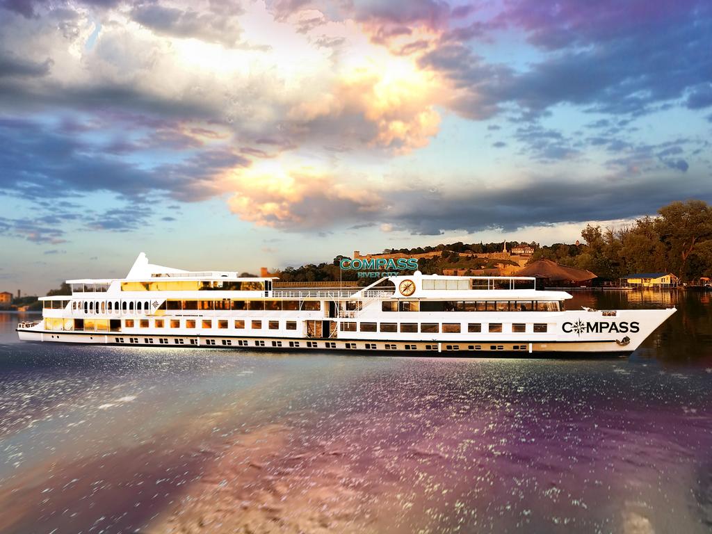 Botel Compass River City